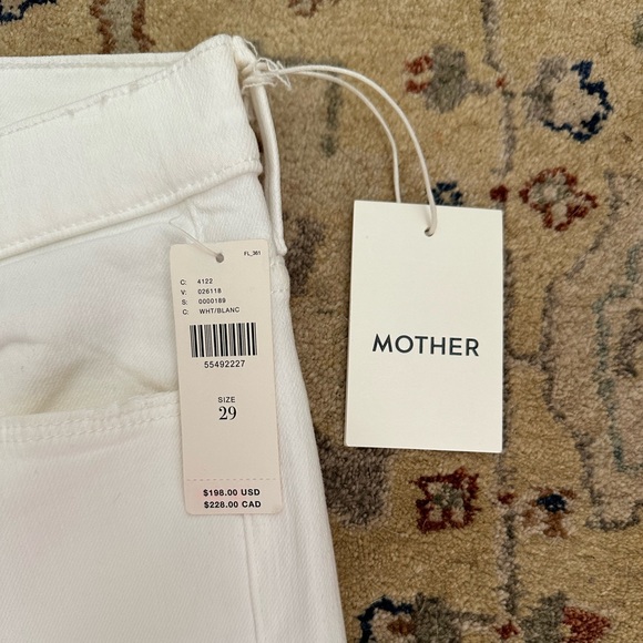 Mother Denim The Weekender Fray Jeans - Picture 9 of 13